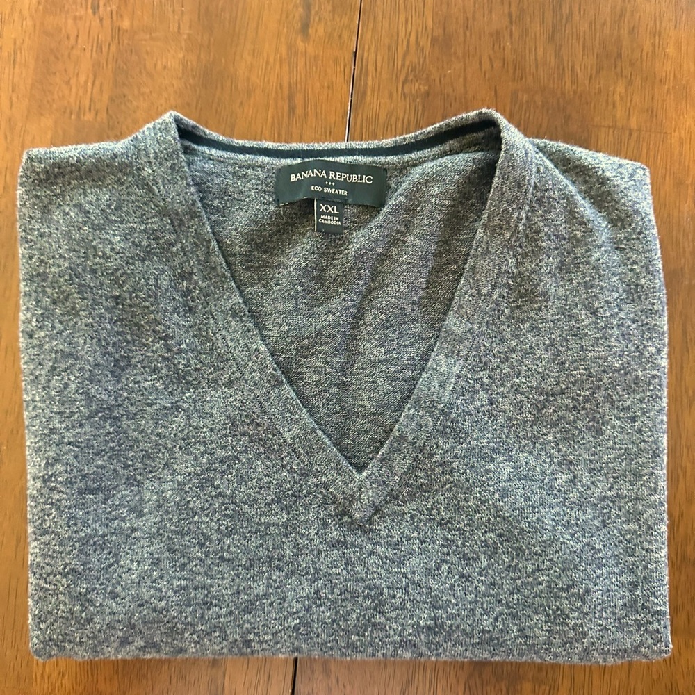 Banana Republic  Eco V-neck Sweater